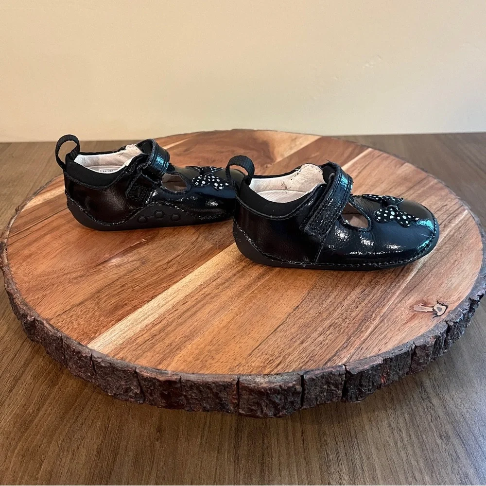 Clark's Black Patent Leather Polka Dot Bow Shoes Baby Toddler Girl Size 4.5